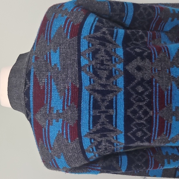 Full Tilt Gray Blue Maroon Patterned Boho Southwest Cardigan Size Medium Aztec - Picture 6 of 8
